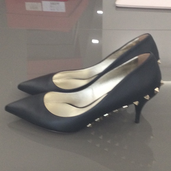 VALENTINO NEW SIZE 39.5 - Picture 1 of 8